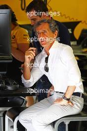 Alain Prost (FRA) 15.04.2017. Formula 1 World Championship, Rd 3, Bahrain Grand Prix, Sakhir, Bahrain, Qualifying Day.