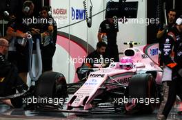 Esteban Ocon (FRA) Sahara Force India F1 VJM10. 15.04.2017. Formula 1 World Championship, Rd 3, Bahrain Grand Prix, Sakhir, Bahrain, Qualifying Day.