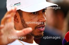 Lewis Hamilton (GBR) Mercedes AMG F1. 13.04.2017. Formula 1 World Championship, Rd 3, Bahrain Grand Prix, Sakhir, Bahrain, Preparation Day.