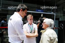 (L to R): Toto Wolff (GER) Mercedes AMG F1 Shareholder and Executive Director with Ian Parkes (GBR) Journalist and Bernie Ecclestone (GBR). 10.11.2017. Formula 1 World Championship, Rd 19, Brazilian Grand Prix, Sao Paulo, Brazil, Practice Day.