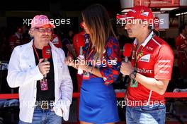 (L to R): Jacques Villeneuve (CDN) with Federica Masolin (ITA) Sky F1 Italia Presenter and Marc Gene (ESP) Ferrari Test Driver. 12.11.2017. Formula 1 World Championship, Rd 19, Brazilian Grand Prix, Sao Paulo, Brazil, Race Day.