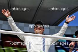 Felipe Massa (BRA) Williams celebrates on the podium. 12.11.2017. Formula 1 World Championship, Rd 19, Brazilian Grand Prix, Sao Paulo, Brazil, Race Day.