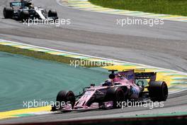 Sergio Perez (MEX) Sahara Force India F1 VJM10. 12.11.2017. Formula 1 World Championship, Rd 19, Brazilian Grand Prix, Sao Paulo, Brazil, Race Day.