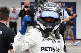 Valtteri Bottas (FIN) Mercedes AMG F1 W08 gets pole position.  11.11.2017. Formula 1 World Championship, Rd 19, Brazilian Grand Prix, Sao Paulo, Brazil, Qualifying Day.