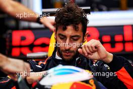 Daniel Ricciardo (AUS) Red Bull Racing RB13.