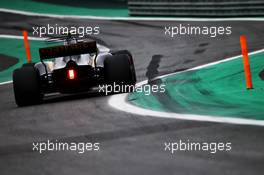 Carlos Sainz Jr (ESP) Renault Sport F1 Team RS17. 11.11.2017. Formula 1 World Championship, Rd 19, Brazilian Grand Prix, Sao Paulo, Brazil, Qualifying Day.