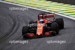 Fernando Alonso (ESP) McLaren MCL32. 11.11.2017. Formula 1 World Championship, Rd 19, Brazilian Grand Prix, Sao Paulo, Brazil, Qualifying Day.