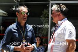 (L to R): Carlos Slim Domit (MEX) Chairman of America Movil with Otmar Szafnauer (USA) Sahara Force India F1 Chief Operating Officer. 12.11.2017. Formula 1 World Championship, Rd 19, Brazilian Grand Prix, Sao Paulo, Brazil, Race Day.