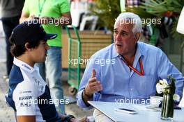 (L to R): Lance Stroll (CDN) Williams with his father Lawrence Stroll (CDN) Businessman. 12.11.2017. Formula 1 World Championship, Rd 19, Brazilian Grand Prix, Sao Paulo, Brazil, Race Day.