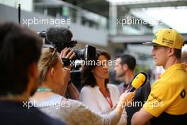 Nico Hulkenberg (GER) Renault Sport F1 Team  09.11.2017. Formula 1 World Championship, Rd 19, Brazilian Grand Prix, Sao Paulo, Brazil, Preparation Day.