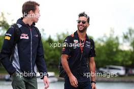 (L to R): Daniil Kvyat (RUS) Scuderia Toro Rosso with Daniel Ricciardo (AUS) Red Bull Racing. 09.06.2017. Formula 1 World Championship, Rd 7, Canadian Grand Prix, Montreal, Canada, Practice Day.
