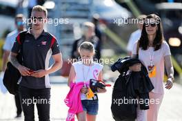 (L to R): Kevin Magnussen (DEN) Haas F1 Team with Greta Steiner and Gertraud Steiner - daughter and wife of Guenther Steiner (ITA) Haas F1 Team Prinicipal. 10.06.2017. Formula 1 World Championship, Rd 7, Canadian Grand Prix, Montreal, Canada, Qualifying Day.