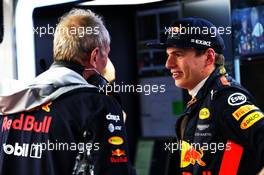 (L to R): Dr Helmut Marko (AUT) Red Bull Motorsport Consultant with Max Verstappen (NLD) Red Bull Racing. 07.04.2017. Formula 1 World Championship, Rd 2, Chinese Grand Prix, Shanghai, China, Practice Day.