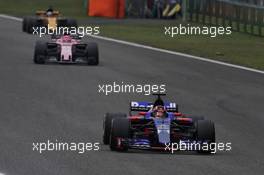 Daniil Kvyat (RUS) Scuderia Toro Rosso STR12. 09.04.2017. Formula 1 World Championship, Rd 2, Chinese Grand Prix, Shanghai, China, Race Day.