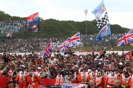 The fans come to watch the podium. 16.07.2017. Formula 1 World Championship, Rd 10, British Grand Prix, Silverstone, England, Race Day.