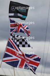 Flags for Lewis Hamilton (GBR) Mercedes AMG F1. 16.07.2017. Formula 1 World Championship, Rd 10, British Grand Prix, Silverstone, England, Race Day.