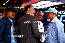 (L to R): Owen Wilson (USA) Actor; Sean Bratches (USA) Formula 1 Managing Director, Commercial Operations; Chase Carey (USA) Formula One Group Chairman; Owen Wilson (USA) Actor. 16.07.2017. Formula 1 World Championship, Rd 10, British Grand Prix, Silverstone, England, Race Day.