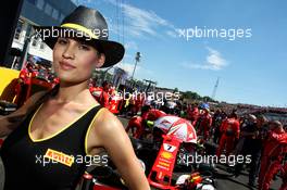 Grid girl for Kimi Raikkonen (FIN) Ferrari SF70H. 30.07.2017. Formula 1 World Championship, Rd 11, Hungarian Grand Prix, Budapest, Hungary, Race Day.