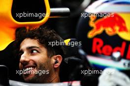 Daniel Ricciardo (AUS) Red Bull Racing RB13. 06.10.2017. Formula 1 World Championship, Rd 16, Japanese Grand Prix, Suzuka, Japan, Practice Day.