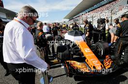 Ross Brawn (GBR) Managing Director, Motor Sports on the grid. 08.10.2017. Formula 1 World Championship, Rd 16, Japanese Grand Prix, Suzuka, Japan, Race Day.