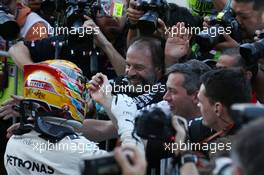 1st place Lewis Hamilton (GBR) Mercedes AMG F1. 08.10.2017. Formula 1 World Championship, Rd 16, Japanese Grand Prix, Suzuka, Japan, Race Day.