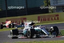 Lewis Hamilton (GBR) Mercedes AMG F1 W08 leads Max Verstappen (NLD) Red Bull Racing RB13. 08.10.2017. Formula 1 World Championship, Rd 16, Japanese Grand Prix, Suzuka, Japan, Race Day.