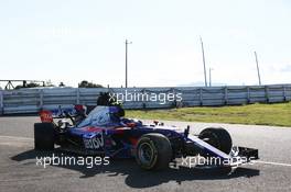 Carlos Sainz (ESP) retired from the race. 08.10.2017. Formula 1 World Championship, Rd 16, Japanese Grand Prix, Suzuka, Japan, Race Day.