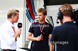 (L to R): Simon Lazenby (GBR) Sky Sports F1 TV Presenter with Nico Rosberg (GER). 07.10.2017. Formula 1 World Championship, Rd 16, Japanese Grand Prix, Suzuka, Japan, Qualifying Day.