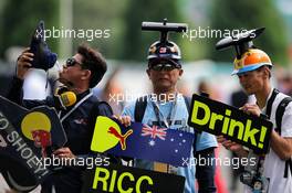 Fans in the paddock. 07.10.2017. Formula 1 World Championship, Rd 16, Japanese Grand Prix, Suzuka, Japan, Qualifying Day.