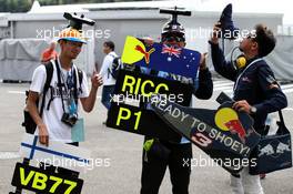 Fans of Daniel Ricciardo (AUS) Red Bull Racing and Valtteri Bottas (FIN) Mercedes AMG F1 W08 in the paddock. 07.10.2017. Formula 1 World Championship, Rd 16, Japanese Grand Prix, Suzuka, Japan, Qualifying Day.