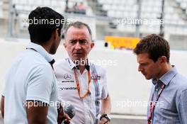 (L to R): Karun Chandhok (IND) Channel 4 Technical Analyst with Paddy Lowe (GBR) Williams Chief Technical Officer and Anthony Davidson (GBR) Sky Sports F1. 07.10.2017. Formula 1 World Championship, Rd 16, Japanese Grand Prix, Suzuka, Japan, Qualifying Day.