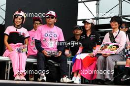 Sahara Force India F1 Team fans on stage. 07.10.2017. Formula 1 World Championship, Rd 16, Japanese Grand Prix, Suzuka, Japan, Qualifying Day.