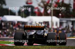 Nico Hulkenberg (GER) Renault Sport F1 Team RS17. 07.10.2017. Formula 1 World Championship, Rd 16, Japanese Grand Prix, Suzuka, Japan, Qualifying Day.