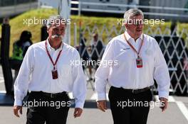 (L to R): Chase Carey (USA) Formula One Group Chairman with Ross Brawn (GBR) Managing Director, Motor Sports. 08.10.2017. Formula 1 World Championship, Rd 16, Japanese Grand Prix, Suzuka, Japan, Race Day.
