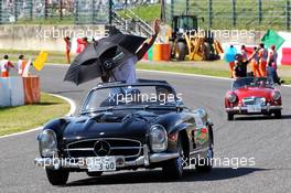 Lewis Hamilton (GBR) Mercedes AMG F1 on the drivers parade. 08.10.2017. Formula 1 World Championship, Rd 16, Japanese Grand Prix, Suzuka, Japan, Race Day.