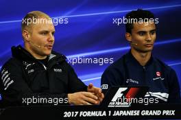 (L to R): Valtteri Bottas (FIN) Mercedes AMG F1 and Pascal Wehrlein (GER) Sauber F1 Team in the FIA Press Conference. 05.10.2017. Formula 1 World Championship, Rd 16, Japanese Grand Prix, Suzuka, Japan, Preparation Day.