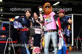 Red Bull Racing fans. 05.10.2017. Formula 1 World Championship, Rd 16, Japanese Grand Prix, Suzuka, Japan, Preparation Day.