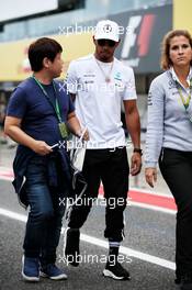 Lewis Hamilton (GBR) Mercedes AMG F1. 05.10.2017. Formula 1 World Championship, Rd 16, Japanese Grand Prix, Suzuka, Japan, Preparation Day.