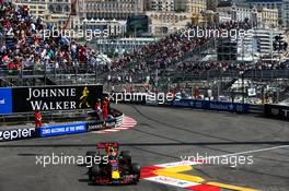 Daniel Ricciardo (AUS) Red Bull Racing RB13. 25.05.2017. Formula 1 World Championship, Rd 6, Monaco Grand Prix, Monte Carlo, Monaco, Practice Day.