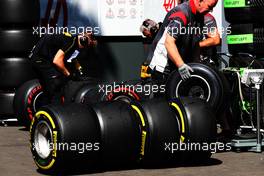 Haas F1 Team team with Pirelli tyres. 27.10.2017. Formula 1 World Championship, Rd 18, Mexican Grand Prix, Mexico City, Mexico, Practice Day.