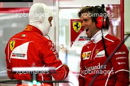 Sebastian Vettel (GER) Ferrari with Antti Kontsas (FIN) Personal Trainer. 27.10.2017. Formula 1 World Championship, Rd 18, Mexican Grand Prix, Mexico City, Mexico, Practice Day.