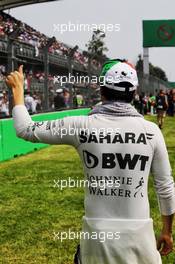 Sergio Perez (MEX) Sahara Force India F1 on the grid. 29.10.2017. Formula 1 World Championship, Rd 18, Mexican Grand Prix, Mexico City, Mexico, Race Day.