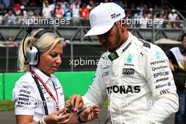 Lewis Hamilton (GBR) Mercedes AMG F1 on the grid. 29.10.2017. Formula 1 World Championship, Rd 18, Mexican Grand Prix, Mexico City, Mexico, Race Day.