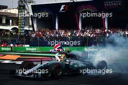 Lewis Hamilton (GBR) Mercedes AMG F1 W08 celebrates winning the World Championship in parc ferme. 29.10.2017. Formula 1 World Championship, Rd 18, Mexican Grand Prix, Mexico City, Mexico, Race Day.