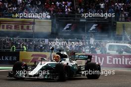 Lewis Hamilton (GBR) Mercedes AMG F1 W08 celebrates winning the World Championship in parc ferme. 29.10.2017. Formula 1 World Championship, Rd 18, Mexican Grand Prix, Mexico City, Mexico, Race Day.