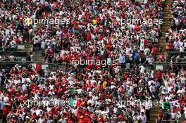 Fans in the grandstand. 29.10.2017. Formula 1 World Championship, Rd 18, Mexican Grand Prix, Mexico City, Mexico, Race Day.