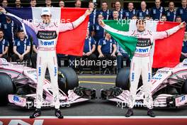 (L to R): Esteban Ocon (FRA) Sahara Force India F1 Team and team mate Sergio Perez (MEX) Sahara Force India F1 at a team photograph. 28.10.2017. Formula 1 World Championship, Rd 18, Mexican Grand Prix, Mexico City, Mexico, Qualifying Day.