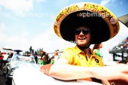 Nico Hulkenberg (GER) Renault Sport F1 Team on the drivers parade. 29.10.2017. Formula 1 World Championship, Rd 18, Mexican Grand Prix, Mexico City, Mexico, Race Day.