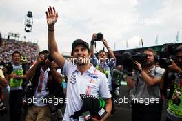 Sergio Perez (MEX) Sahara Force India F1 on the drivers parade. 29.10.2017. Formula 1 World Championship, Rd 18, Mexican Grand Prix, Mexico City, Mexico, Race Day.