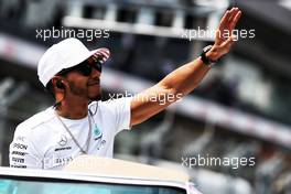 Lewis Hamilton (GBR) Mercedes AMG F1 on the drivers parade. 29.10.2017. Formula 1 World Championship, Rd 18, Mexican Grand Prix, Mexico City, Mexico, Race Day.